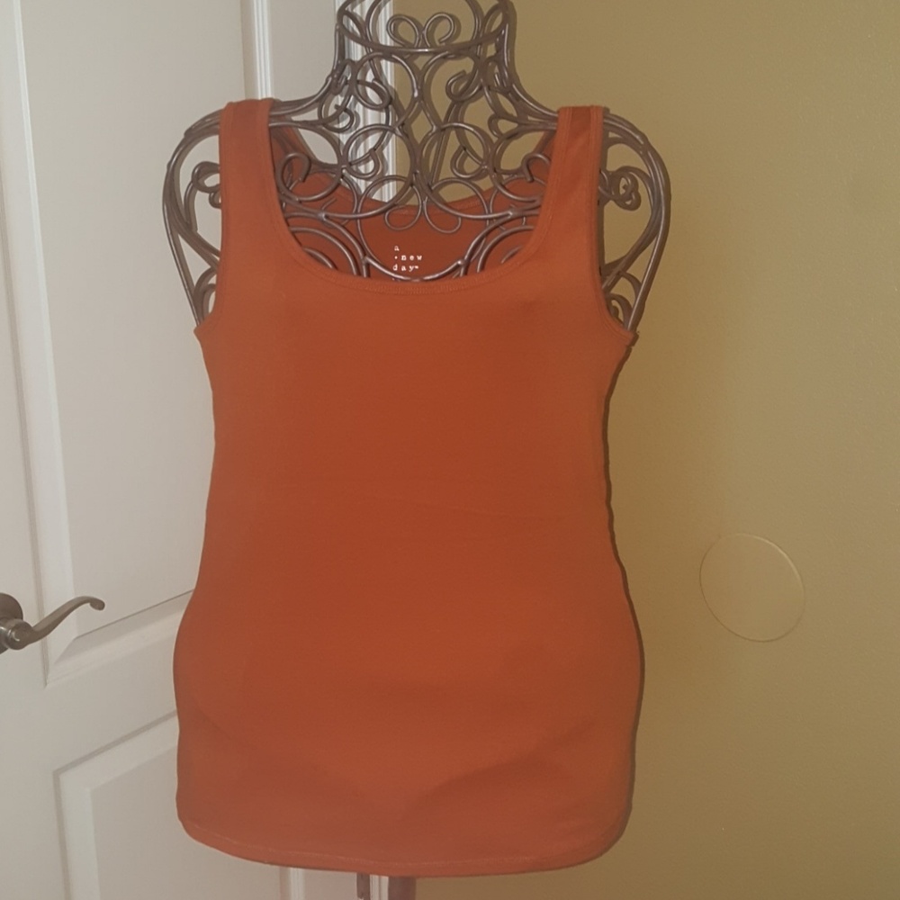 🌹SOLD🌹A New Day Soft Tank - Picture 2 of 3